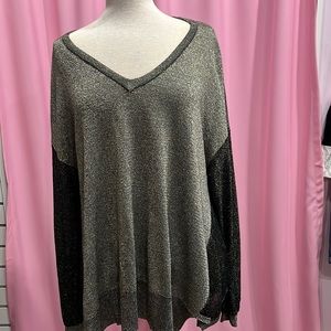 Top Gold-70% viscose, 30% lurex, bust 27”, length 28”